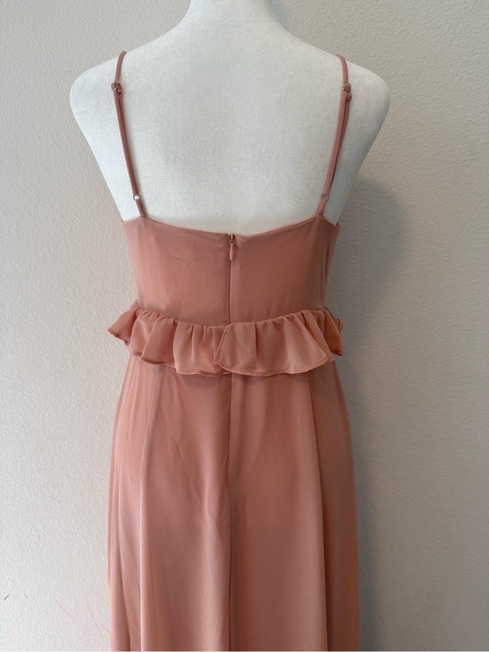ASTR The Label Adoria Ruffle Side Slit Maxi Dress Nude Peach Size S - Picture 3 of 9